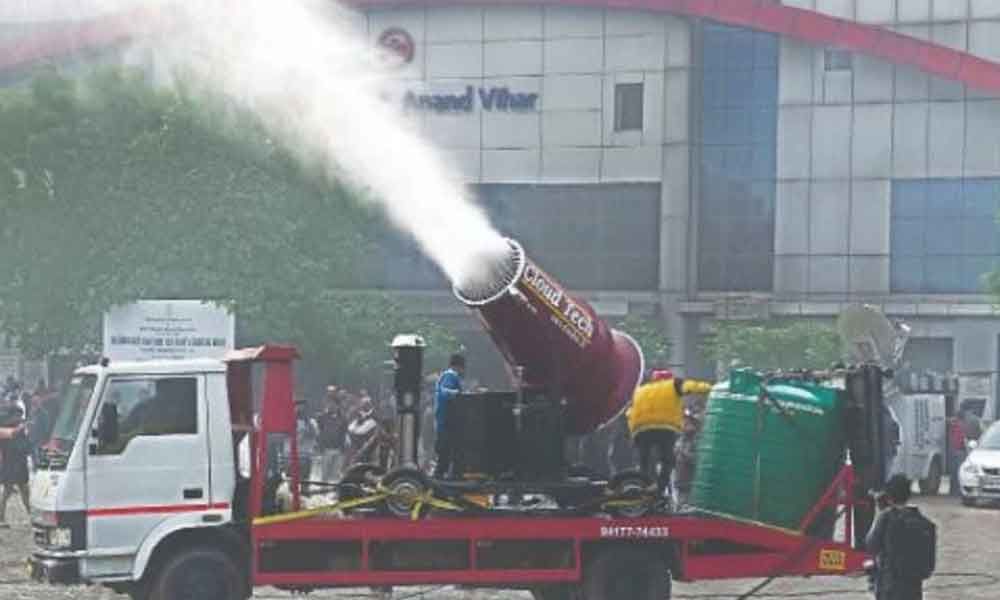 To curb Delhi air pollution fire department starts sprinkling water