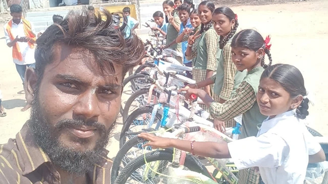 Karnataka labourer gives 11 bicycles to students who walked miles to school