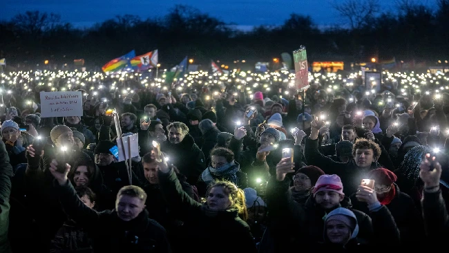 In Germany thousands of people attend anti-far right protests across